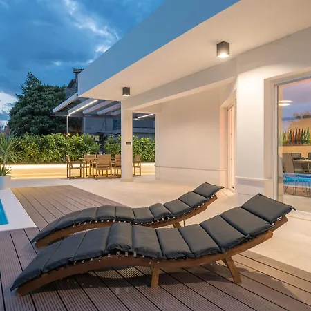 Luxury Shelena Mravince