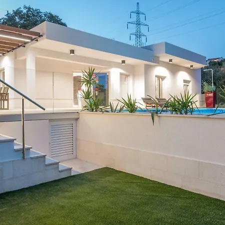 فيلة Luxury Shelena