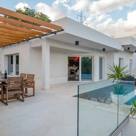 Luxury Shelena فيلة