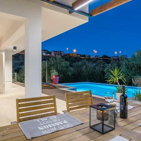 Villa Luxury Shelena *